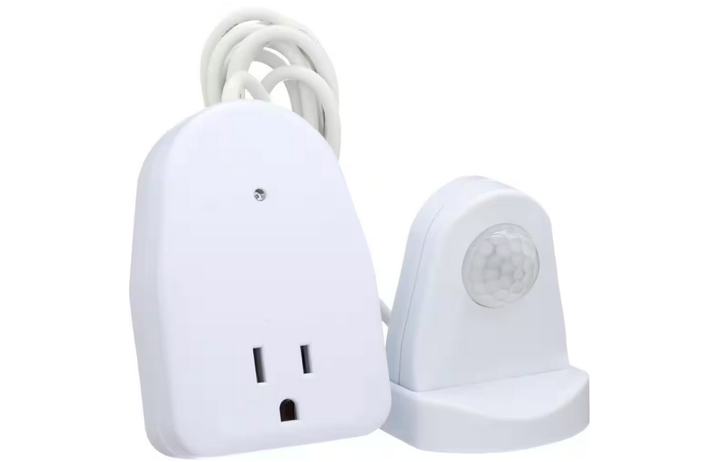 Indoor Plug-In Motion Activated Light Control